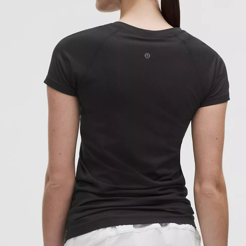 Swiftly Tech Short-Sleeve Shirt 2.0 Hip Length